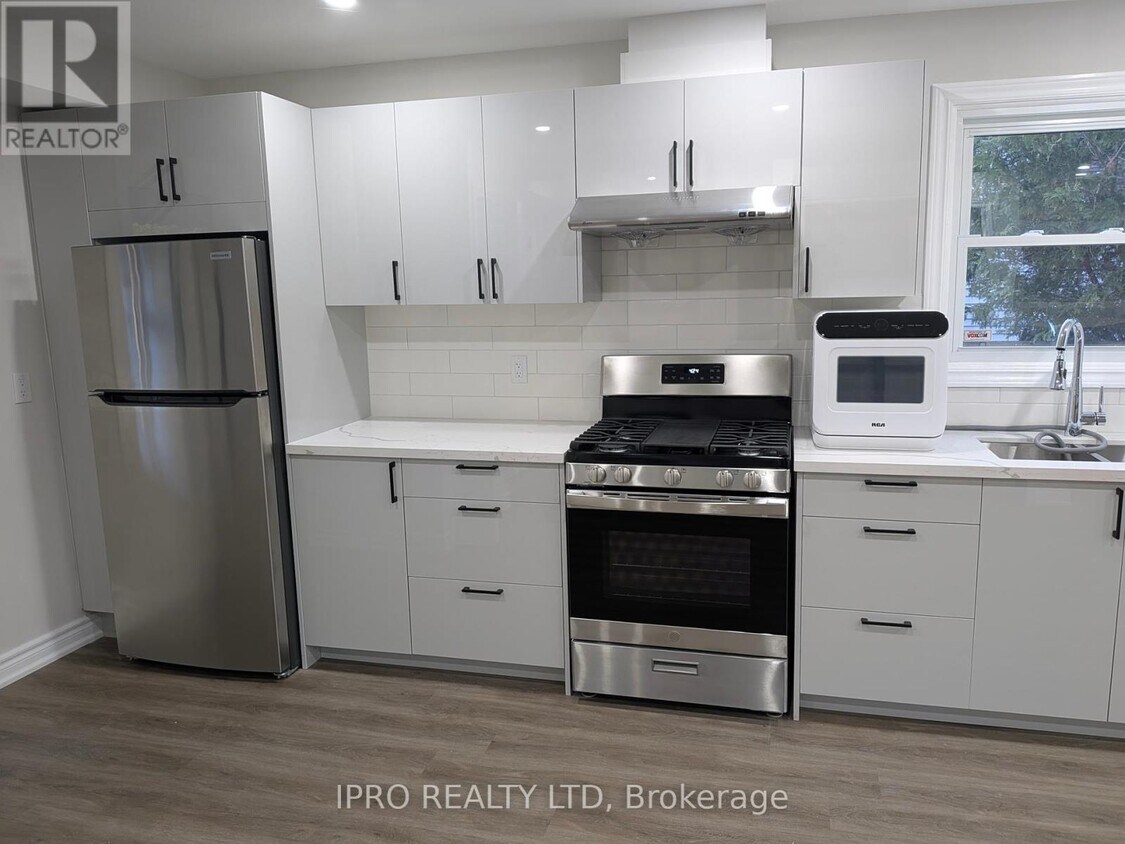 Photo principale - 945-945 Vance Crescent