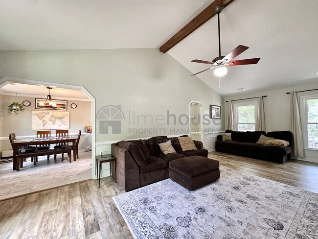 Building Photo - 3533 Bernies Ct N