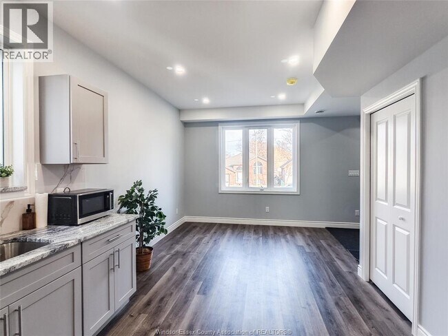 Photo du bâtiment - 1013-1015 CALIFORNIA AVENUE