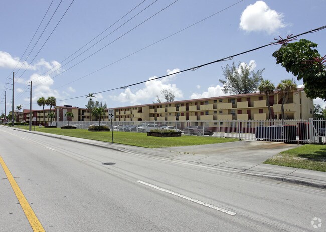 Foto del edificio - Lakeshore Presidential Apartments