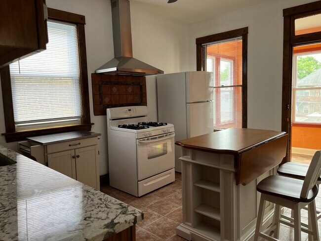 Foto del edificio - 3735 W Belden Ave