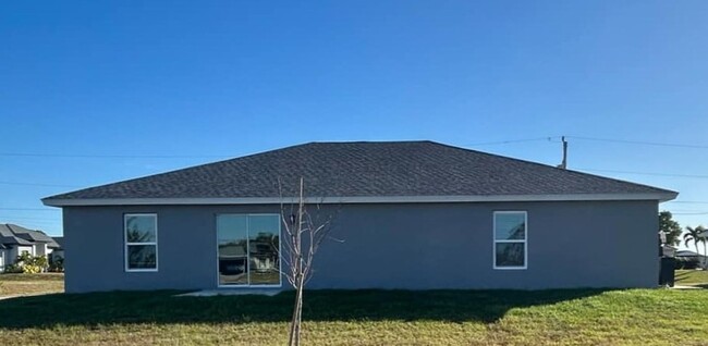 Foto del edificio - NEW construction 4/2 home Cape Coral