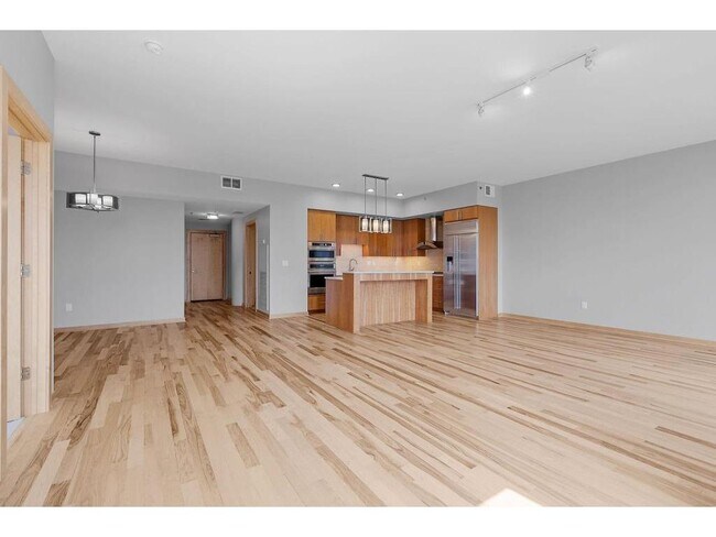 Foto del edificio - 740 Portland Ave