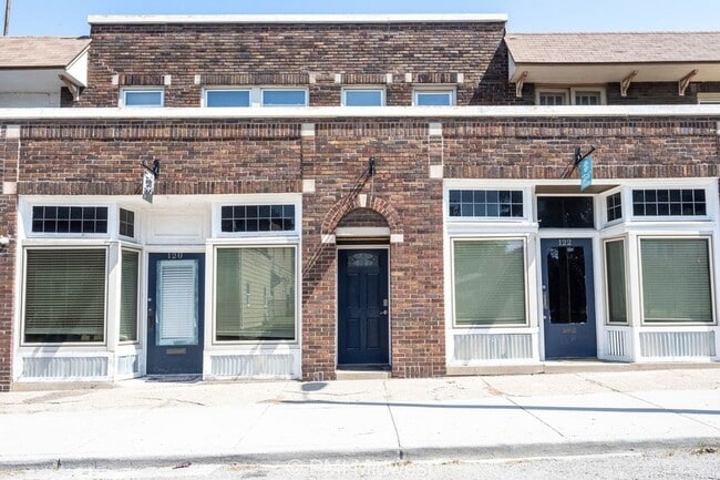 Interior Photo - Volrath