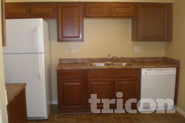 Foto del edificio - 10025 W Coggins Dr