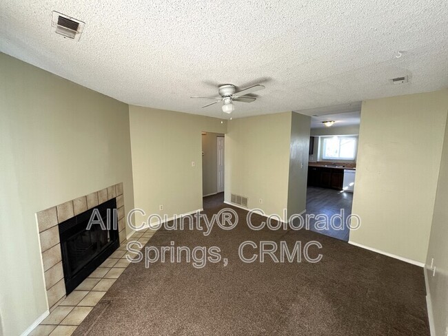 Building Photo - 1010 Mazatlan Cir