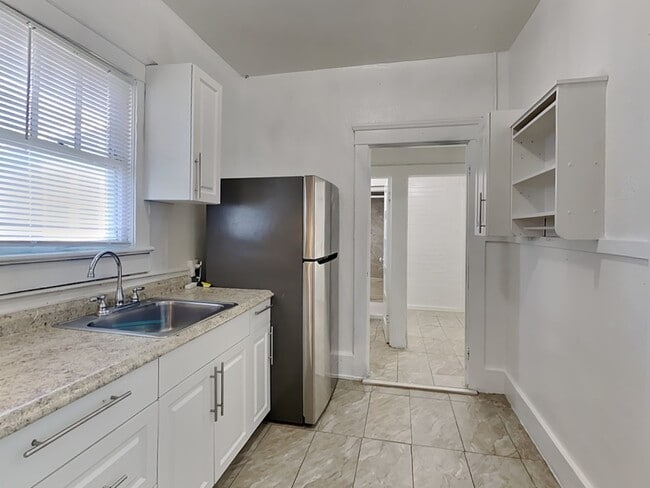 Foto del edificio - 115 S Grandview Ave