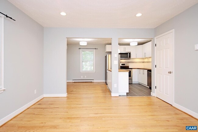 Building Photo - 110 Olinda Dr