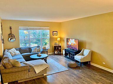 Building Photo - 1676 Deer Pointe Dr