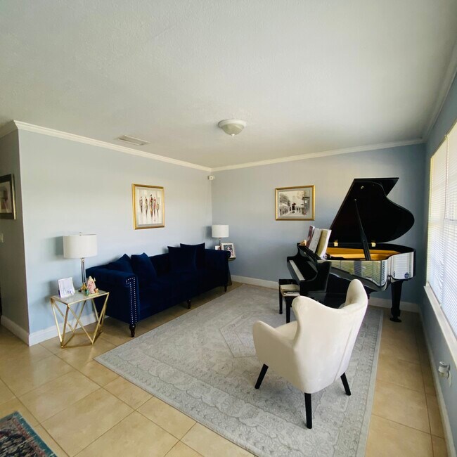 Foto del edificio - 9710 SW 14th St