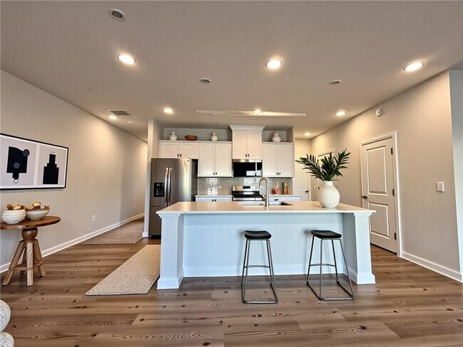 Foto del edificio - 1865 Copelyn Reese Ct