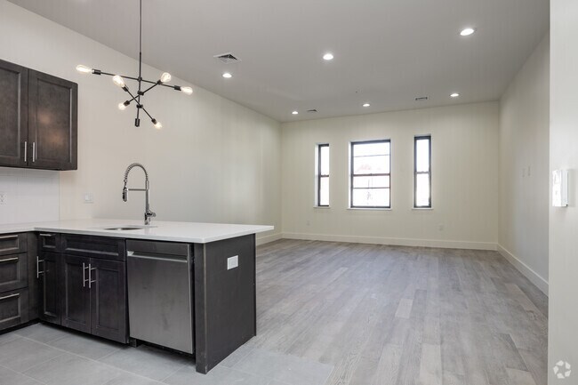 1HAB, 1BA - 938SF - 604 Bloomfield