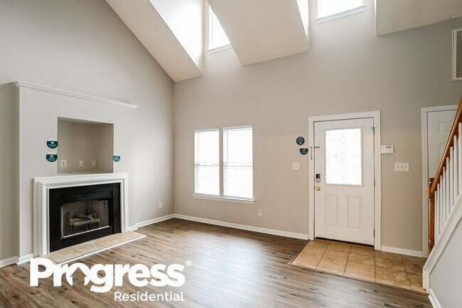 Foto del edificio - 12909 Planters Row Dr