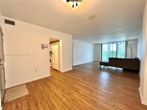 Building Photo - 2851 NE 183rd St