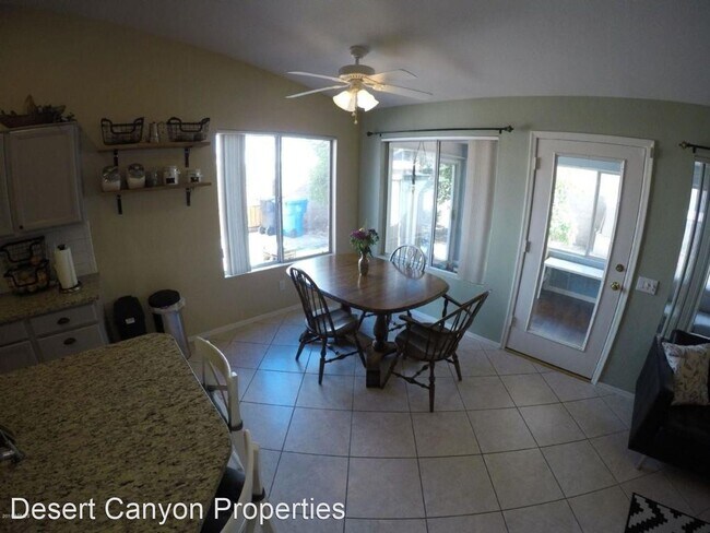 Foto del edificio - 3 br, 2 bath House - 39 North Pueblo Street