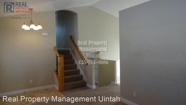 Foto del edificio - 5 br, 3 bath House - 4216 W 600 N