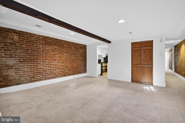 Foto del edificio - 1351 Monroe St NW