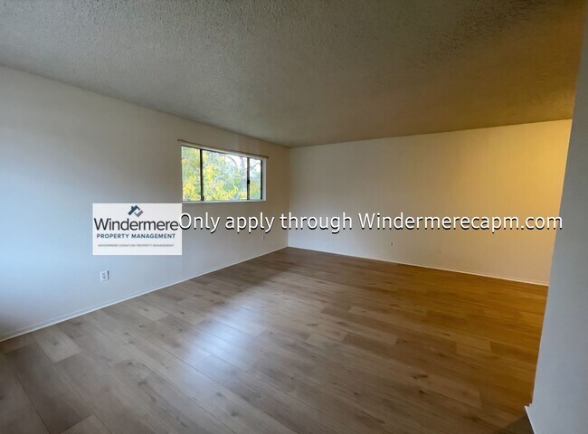 Building Photo - Delightful 2 Bedroom Condo- Available Now!