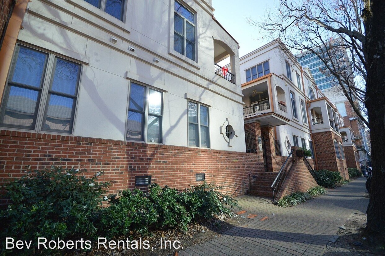 236 E Davie St, Raleigh, NC 27601
