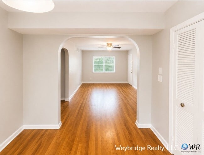 Building Photo - 3518 Hazelwood Ave