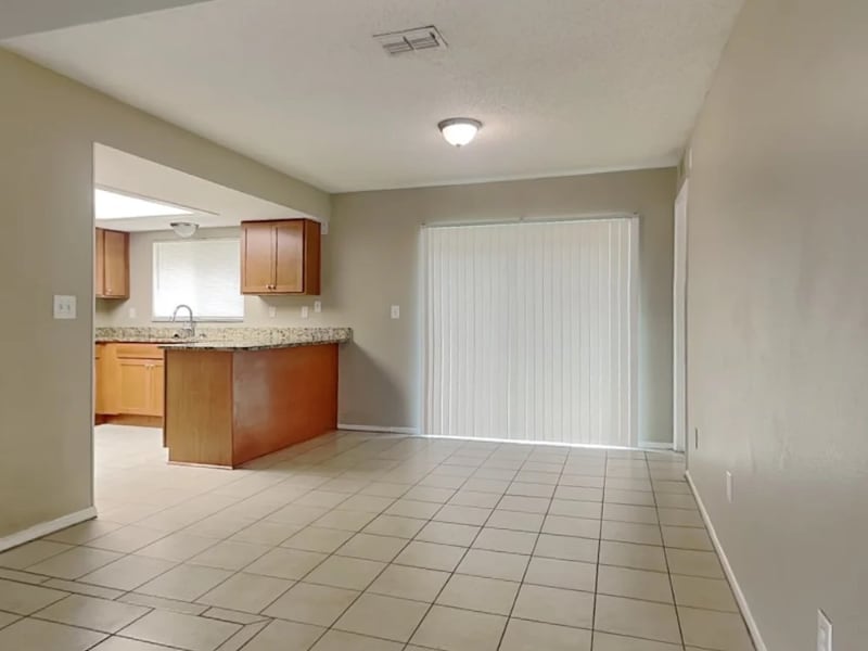Primary Photo - 3715 Coppertree Cir