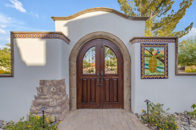 Building Photo - 9120 N 48th Pl