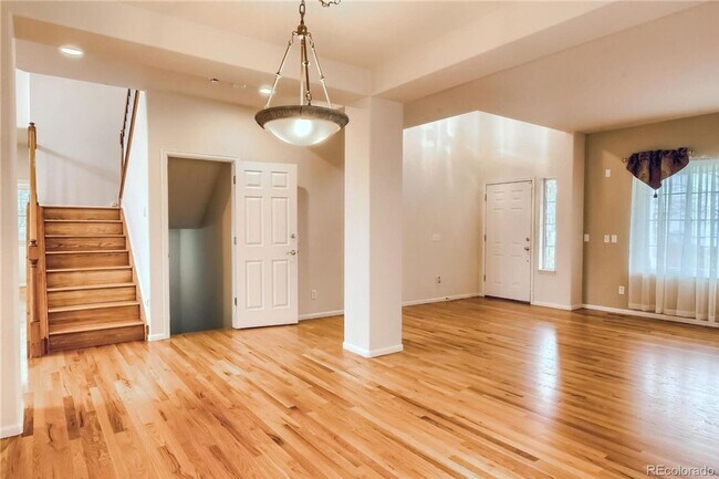 Foto del edificio - 5 Bedroom single family home in Cherry Cre...