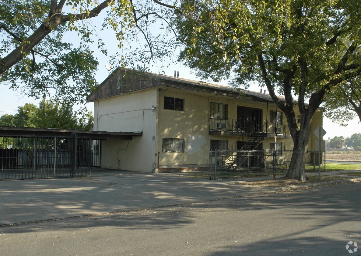 Primary Photo - 1435 Belgravia Ave