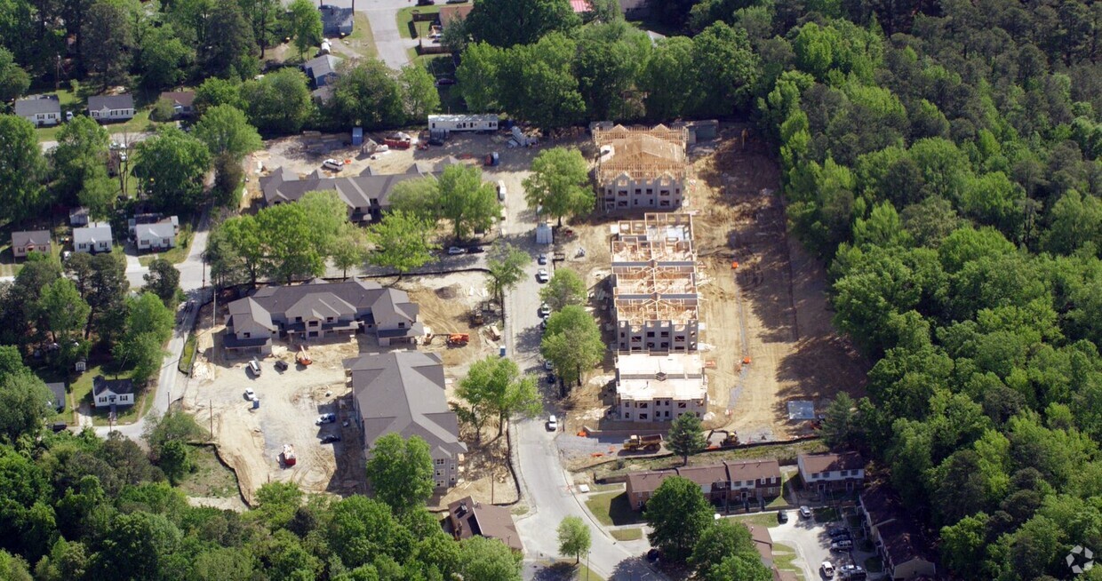 Aerial Photo - Pin Oaks Estates