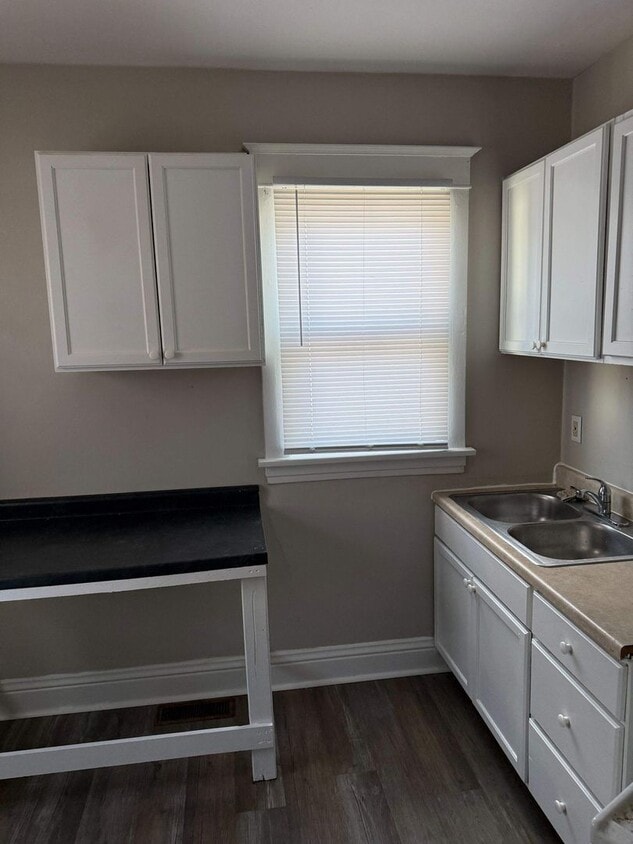 Primary Photo - 2 Bedroom House for rent