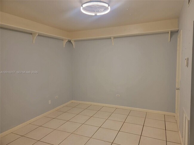 Foto del edificio - 102670 Overseas Hwy