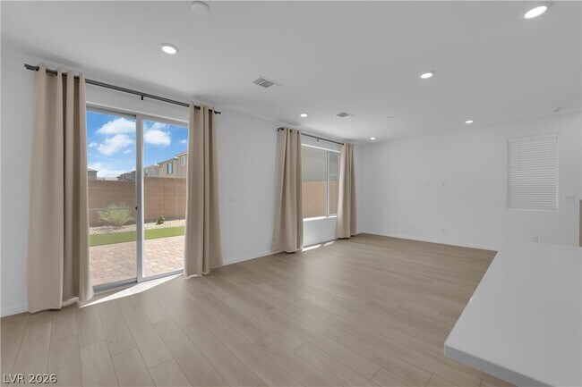 Building Photo - 5925 Obsidian Sky Ave
