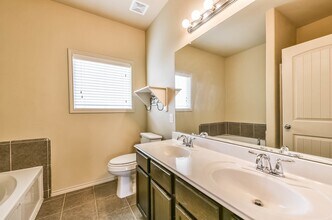 Building Photo - 19735 Crossfalls Ln