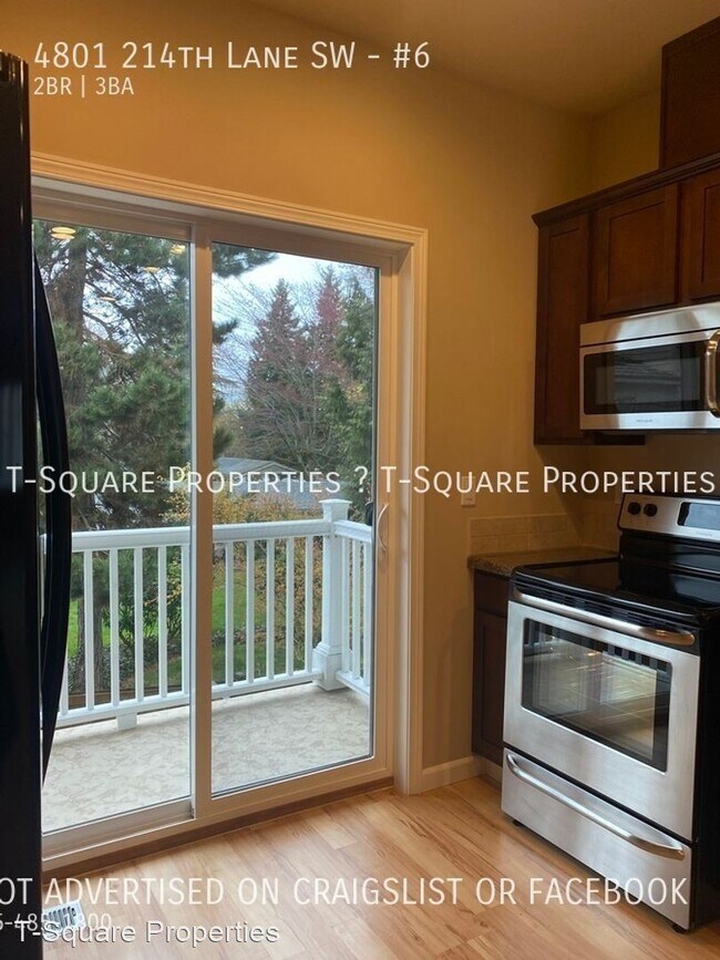 Building Photo - 2 br, 2.5 bath House - 4801 214th Lane SW #6