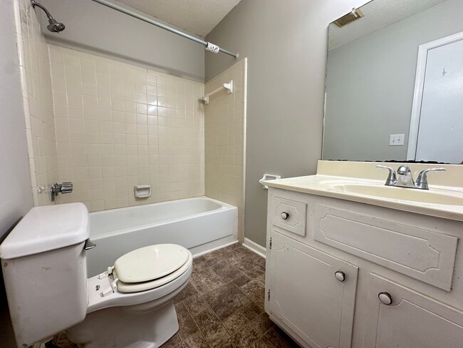 Foto del edificio - Townhome for rent in Grayson Valley **ACCE...