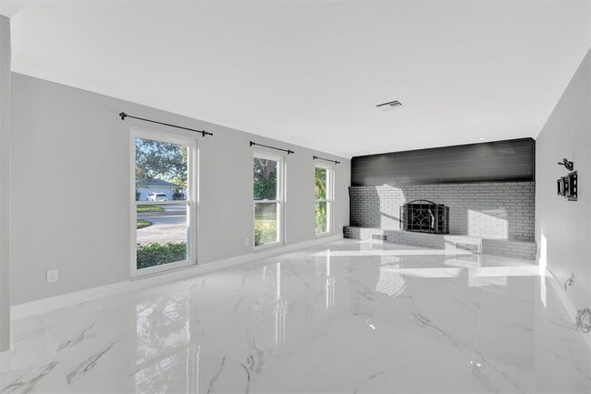 Foto del edificio - 5215 Denver St NE