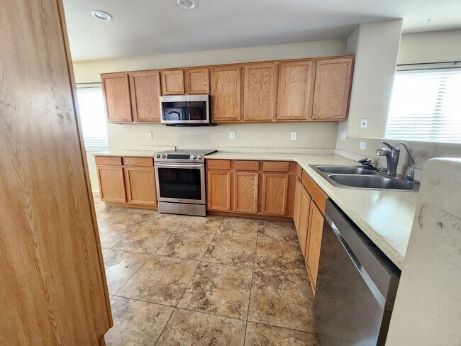 Foto del edificio - 44049 W Neely Dr