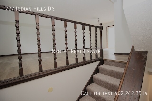 Building Photo - 727 Indian Hills Dr