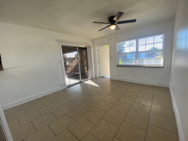 Building Photo - 21995 Catherine Ave