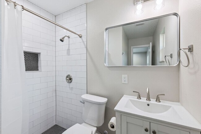 Foto del edificio - Fully Remodeled Winter Park Home