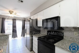 Building Photo - 9021 W Elm St