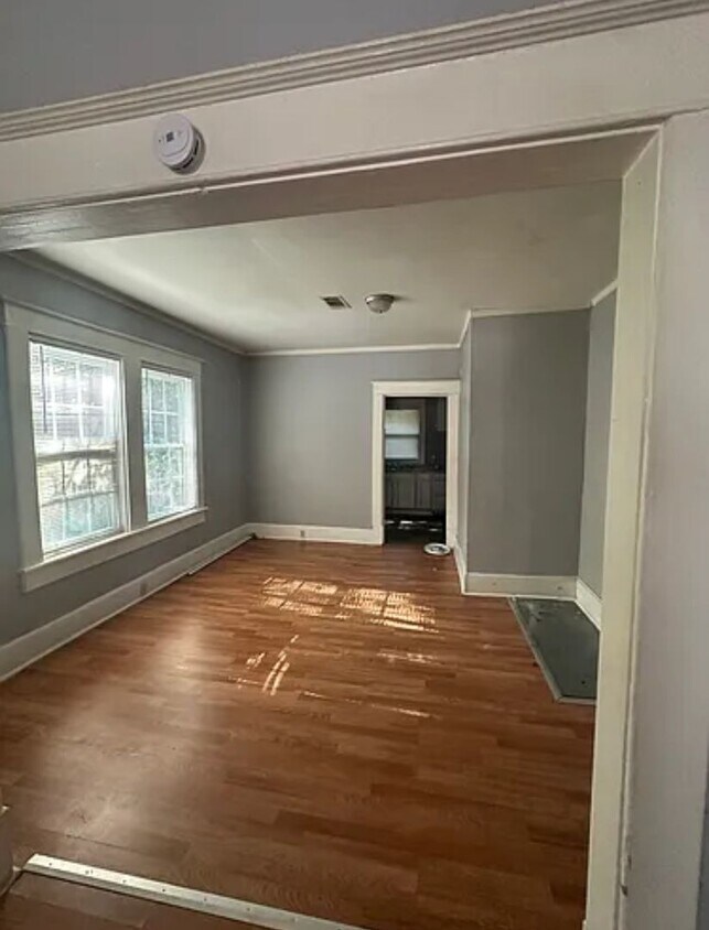 Foto del edificio - 1349 Holt Ave