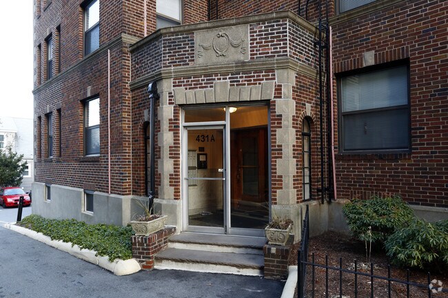 Building Photo - Somerville Apartments