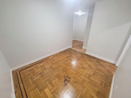 Foto del edificio - 2 bedroom in BRONX NY 10466