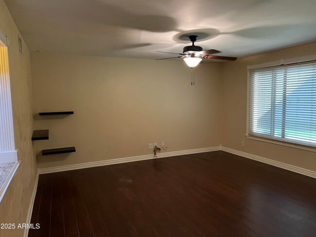 Building Photo - 4573 S Mill Ave