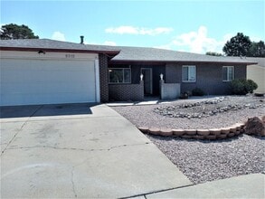 Building Photo - 5312 Veronica Dr NE