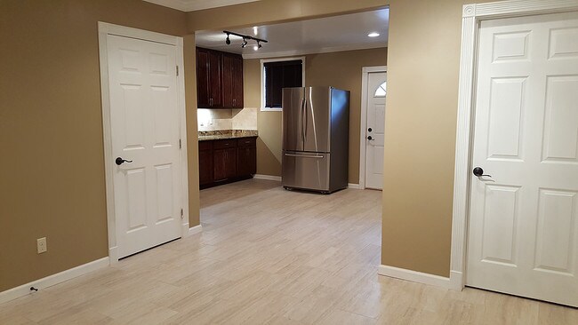 Foto del edificio - 3108 Aster St