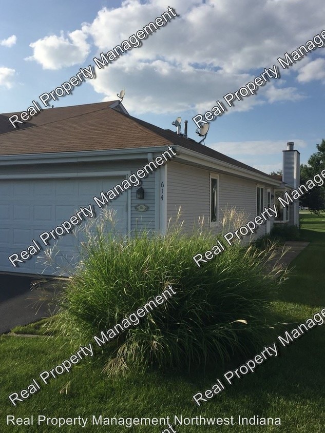 Primary Photo - 2 br, 2 bath House - 614 E. 92nd Place