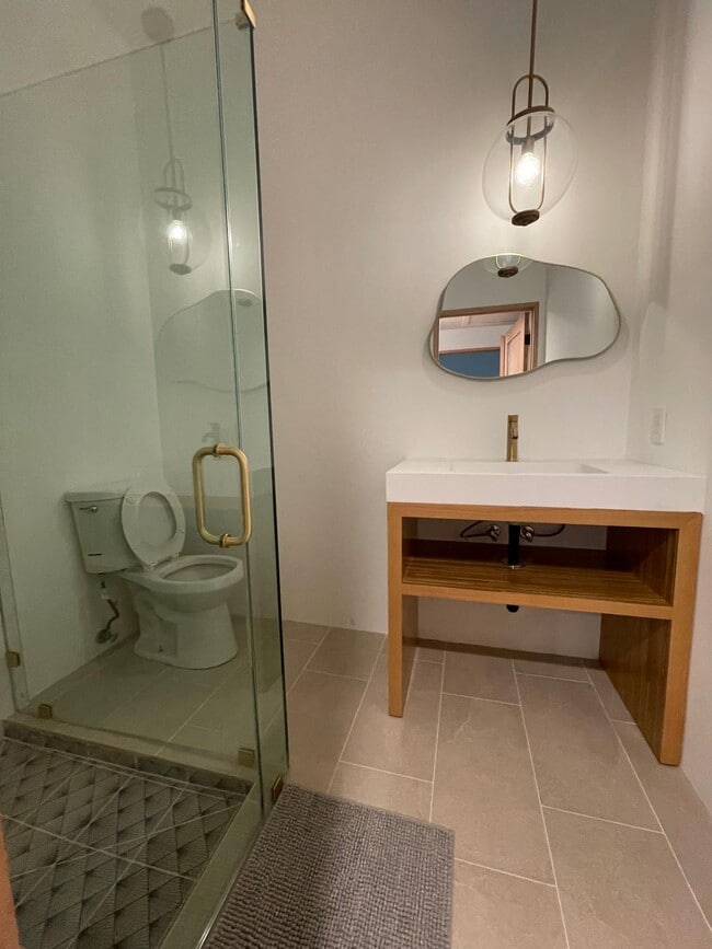 Building Photo - 20570 Hatteras St