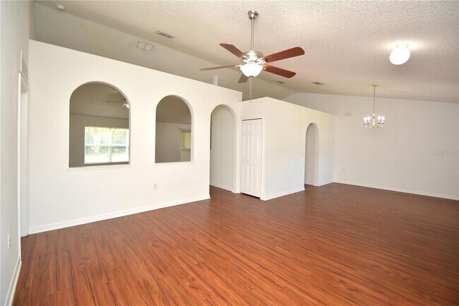 Building Photo - 36 Frenora Ln